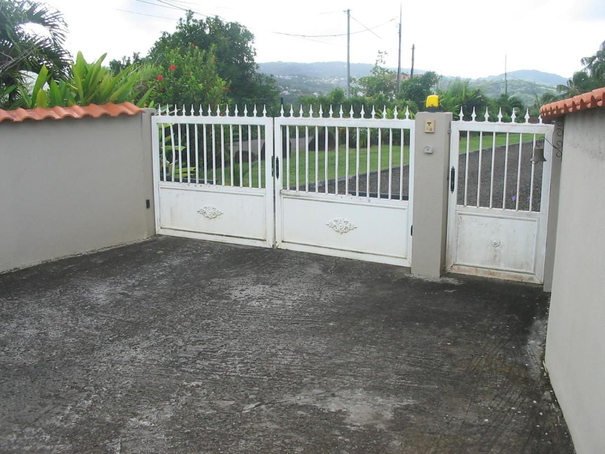 Petit Paradis Apartment Morne la Valeur Ngoại thất bức ảnh
